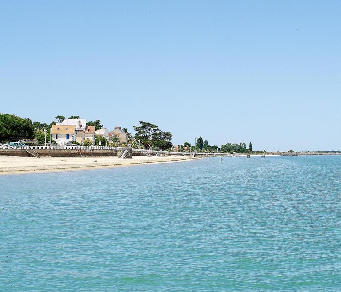 Phare de Chassiron sur l'île d'Oléron, plus grande île de la façade atlantique française